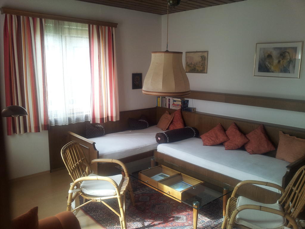 Appartements direkt am See Grundlsee Zimmer foto