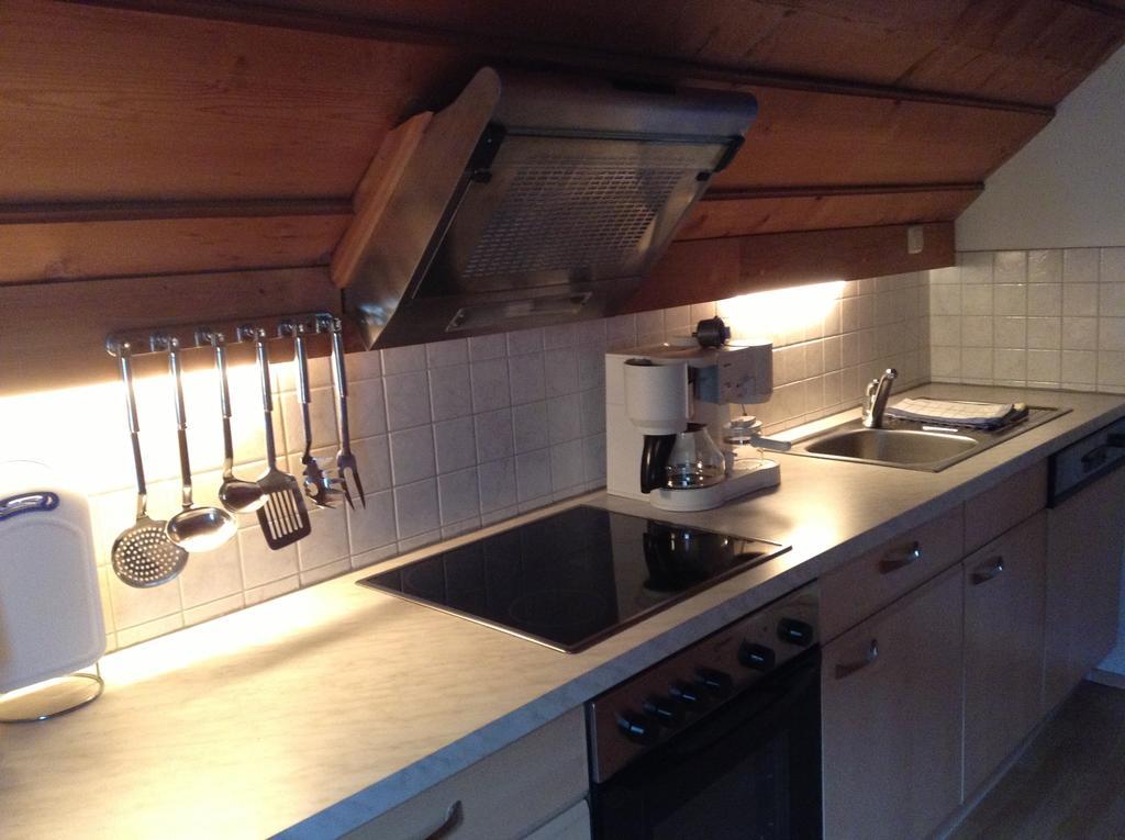 Appartements direkt am See Grundlsee Zimmer foto